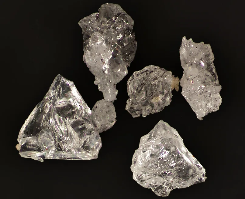 4 Crystals and Crystallization Small crystal fragments of coesite