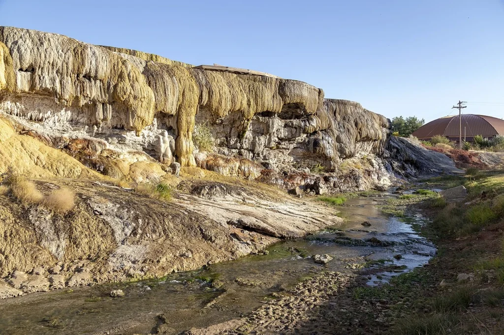 4 Crystals and Crystallization Travertine deposits in Hot Springs State Park, Wyoming