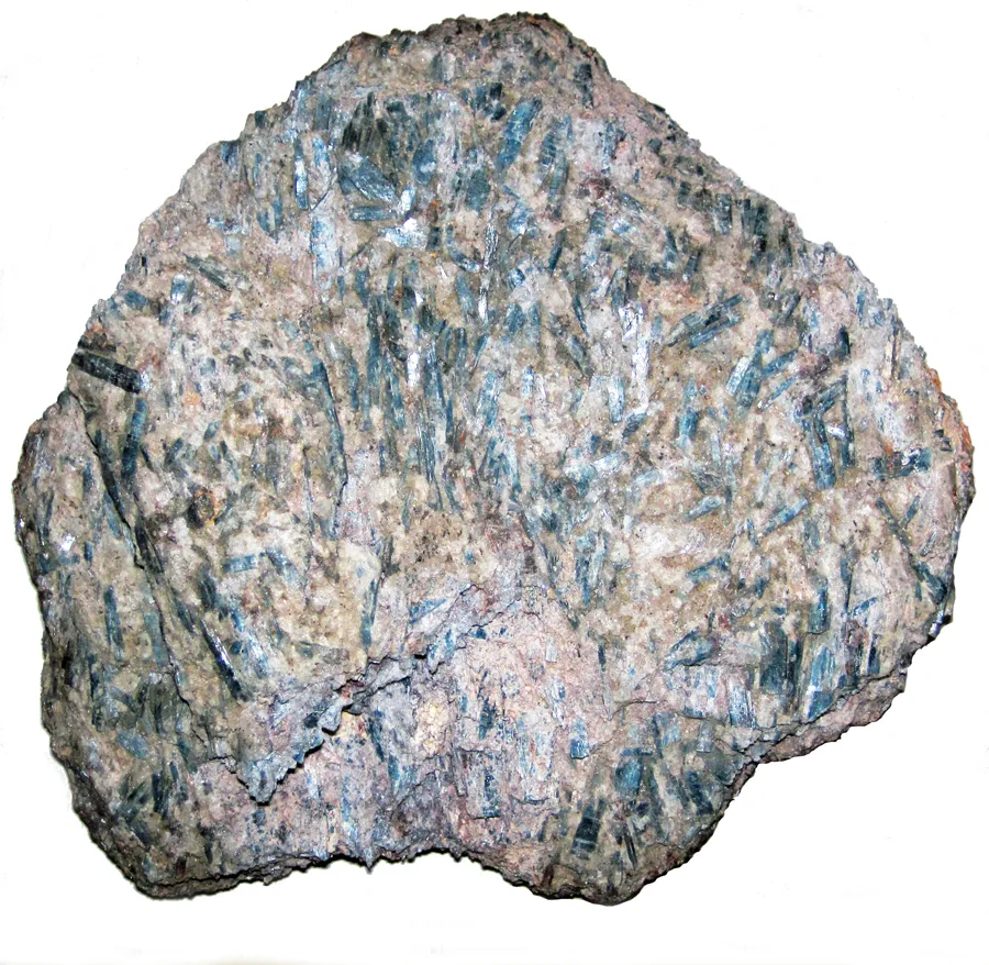 8 Metamorphic Minerals and Metamorphic Rocks  Blue kyanite in a schist