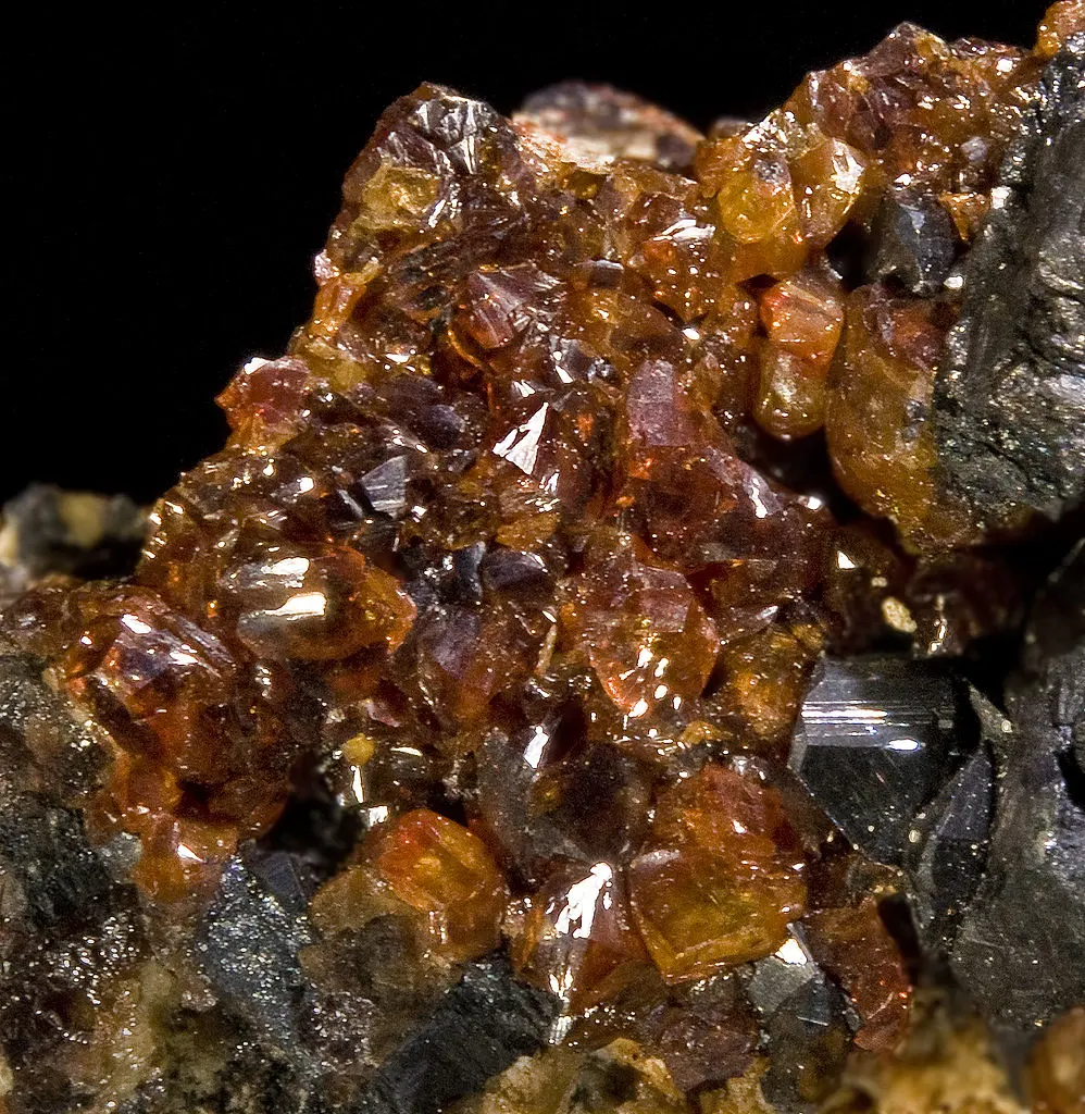 3 Mineral Properties Dark metallic sphalerite with orange resinous sphalerite on top