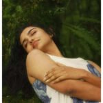 Mamitha Baiju mesmerizes; nature meets grace | Times of India