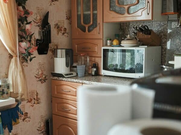 Microwave cancer risk: Fact or fear? Explore by March 1, 2026.