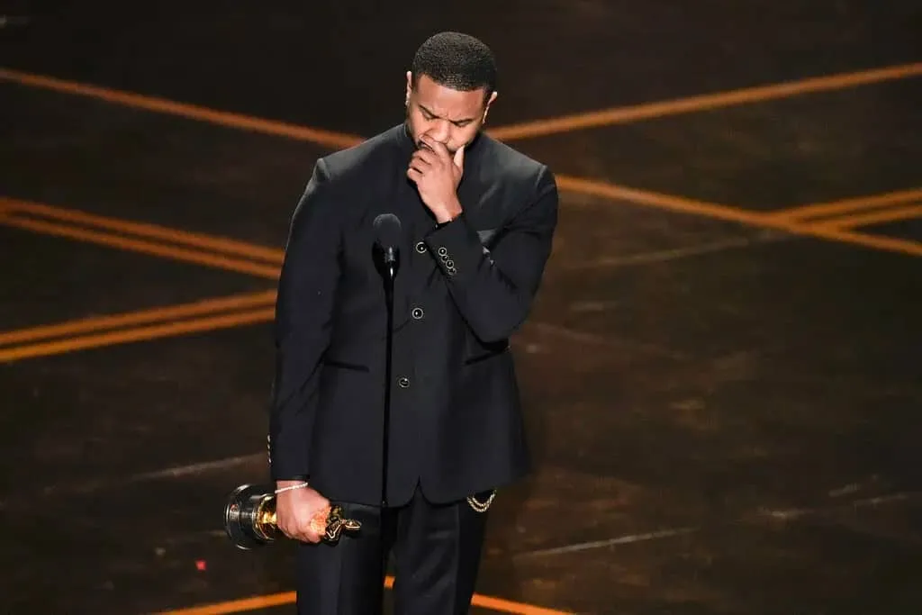 Oscar winner Michael B. Jordan skipped champagne for a burger! Best Actor, March 17, 2026.