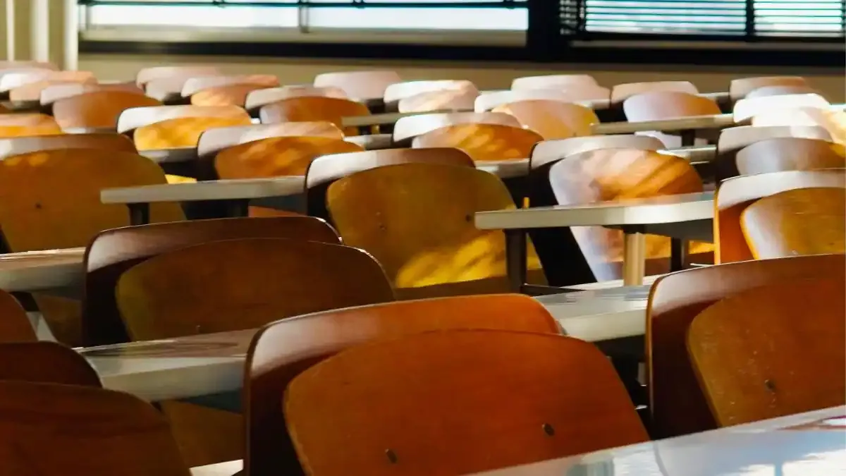 Delhi Unveils Free 'Premium' Schools A modern, bright classroom with smart boards and students actively learning, representing the new Nigam Shri Schools in Delhi.