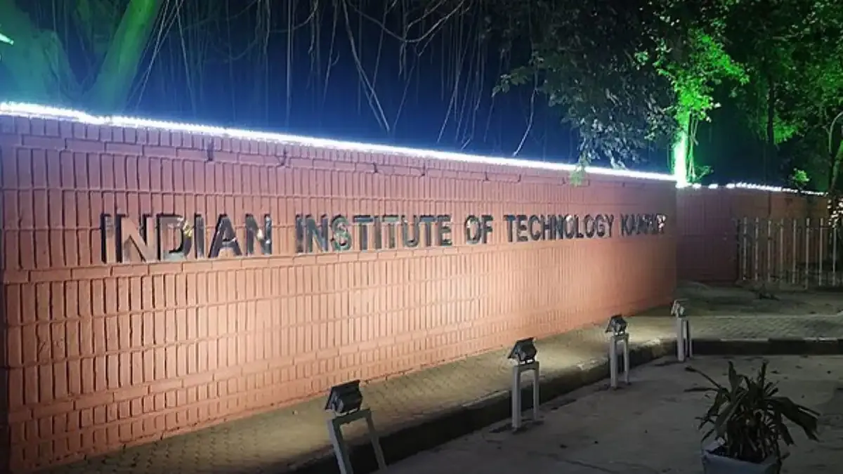 Exciting moment at the deep-tech summit with startups pitching ideas.