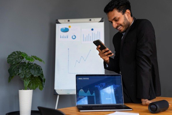 How to Build a Strong Digital Presence for a Growing Business How to Build a Strong Digital Presence for a Growing Business